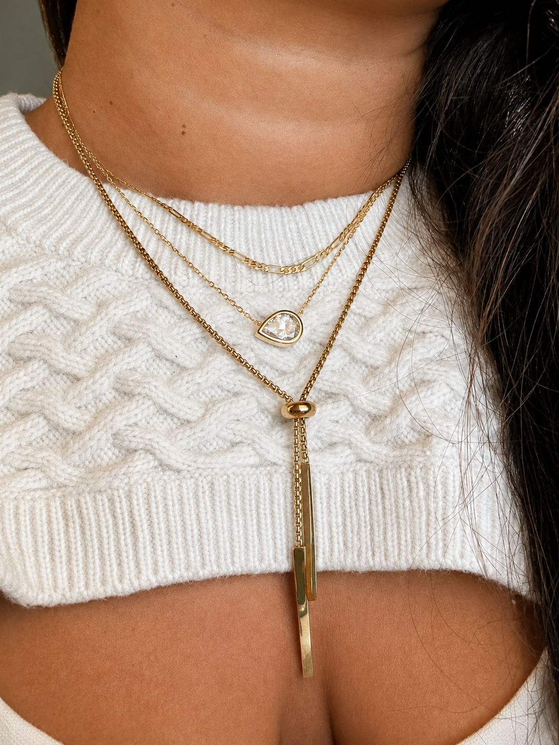 Esthefany Bar Necklace