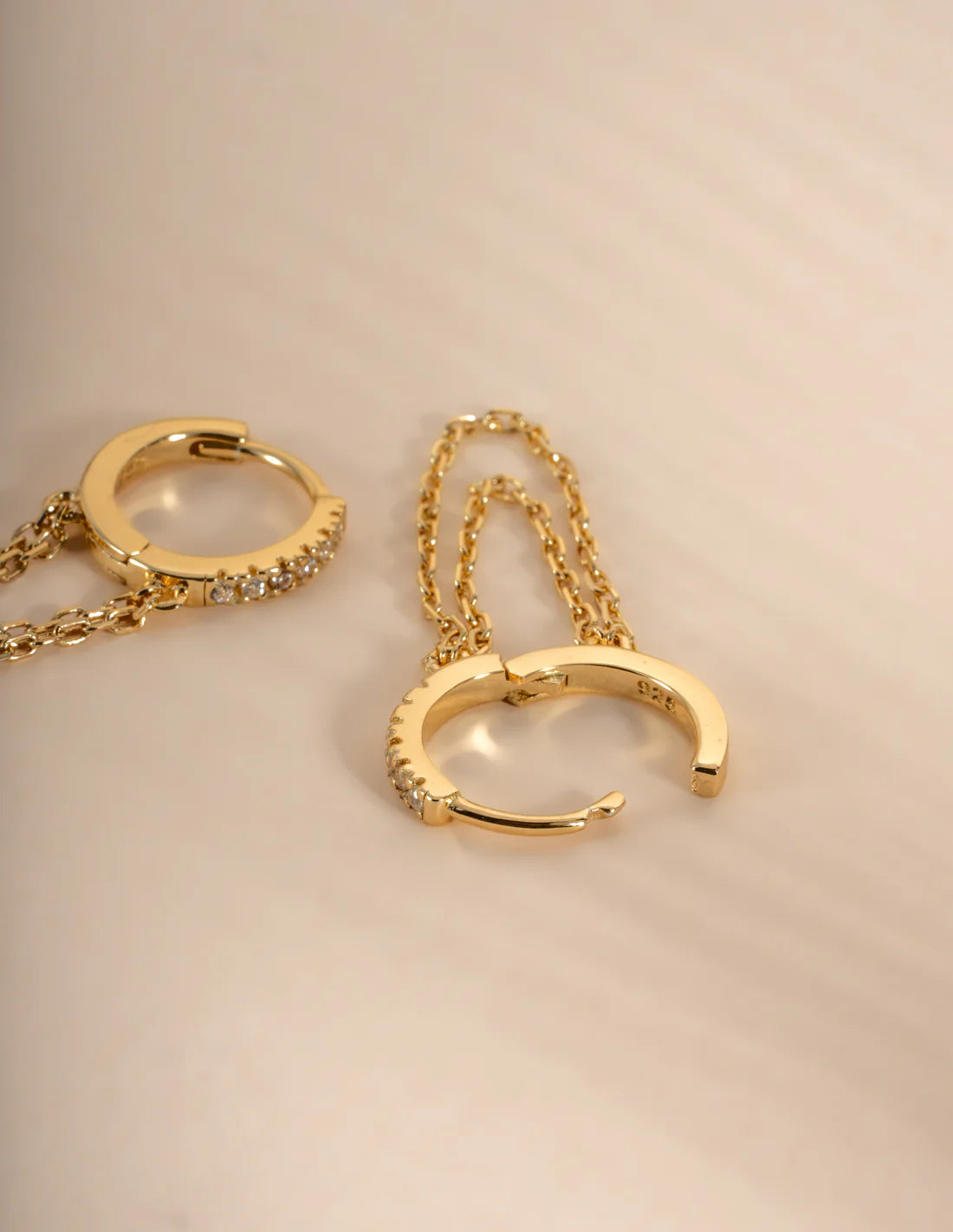 Lyra Chain Link Huggies