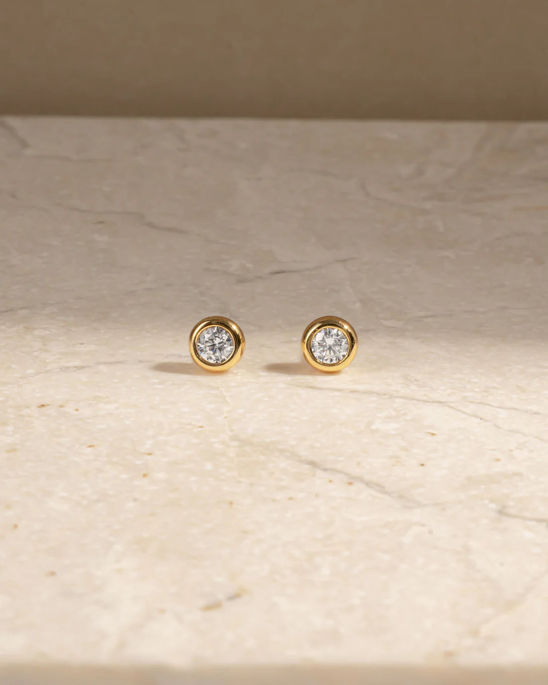 Nuna Diamond Bezel Dome Studs