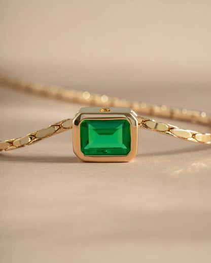 Aveline Emerald Baguette