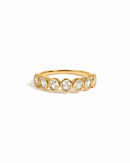 Etoile Oval Bezel Ring