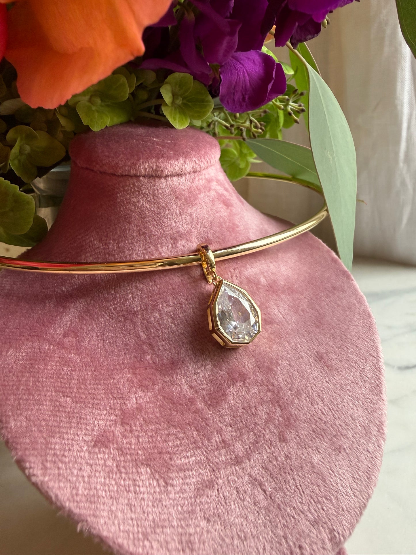 Flory Teardrop Pendant