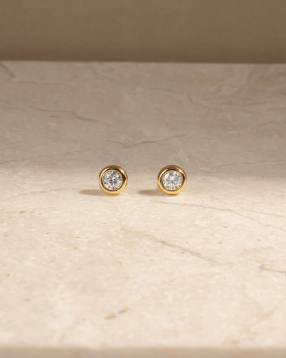 Nuna Diamond Bezel Dome Studs