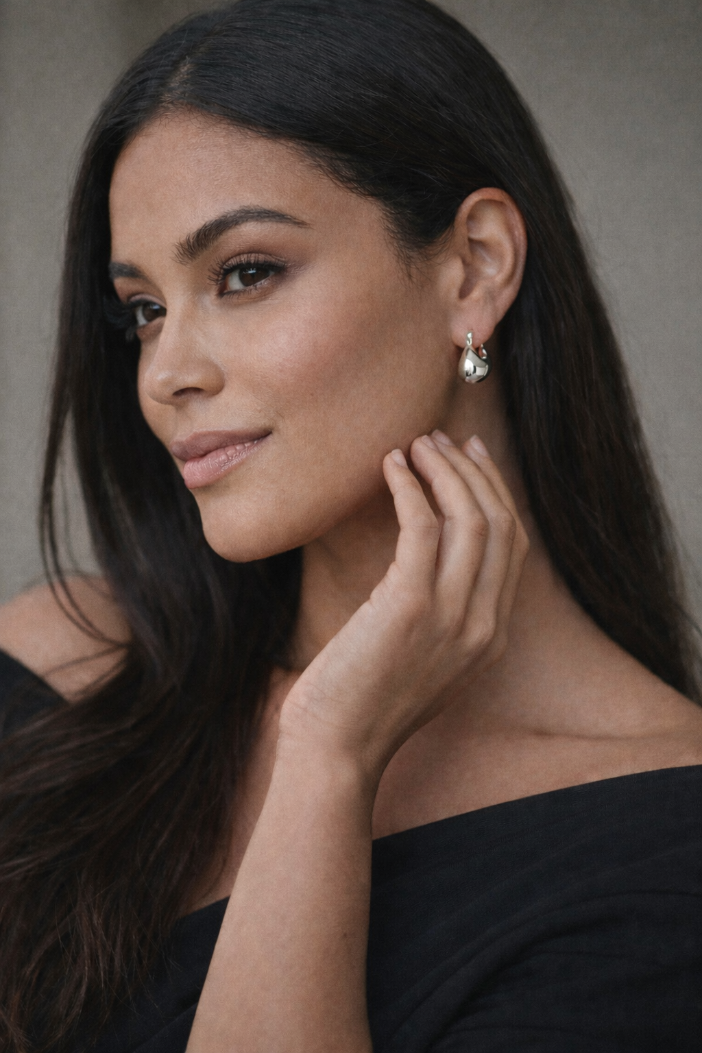 Valeria Thick Concave Small Leverback Earrings